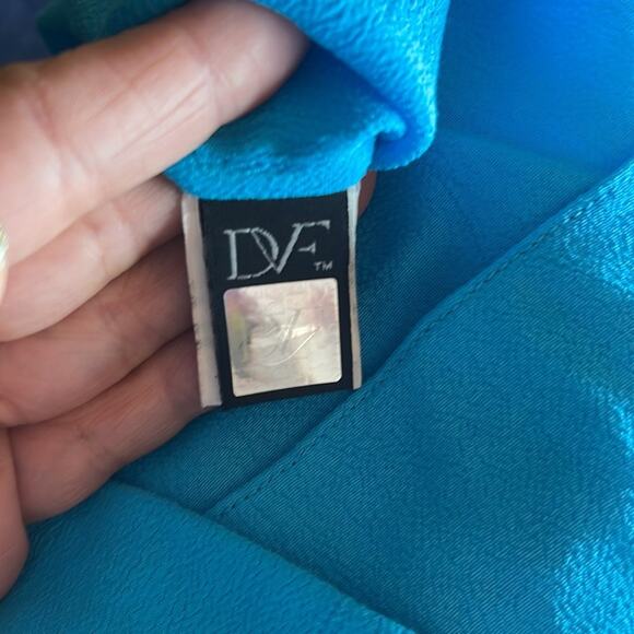 Diane Von Furtstenberg Two Toned Blue Mini Dress Women’s Size 4 - Picture 5 of 8